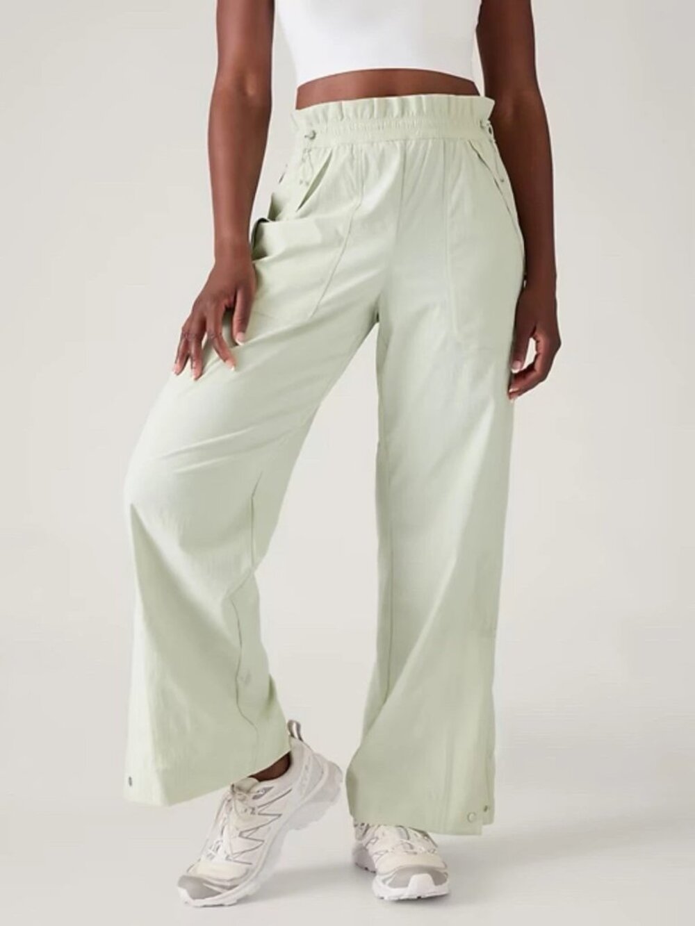 Athleta Trekkie Parachute Pants Celadon Tint Green 14 Gorpcore High Rise Hiking